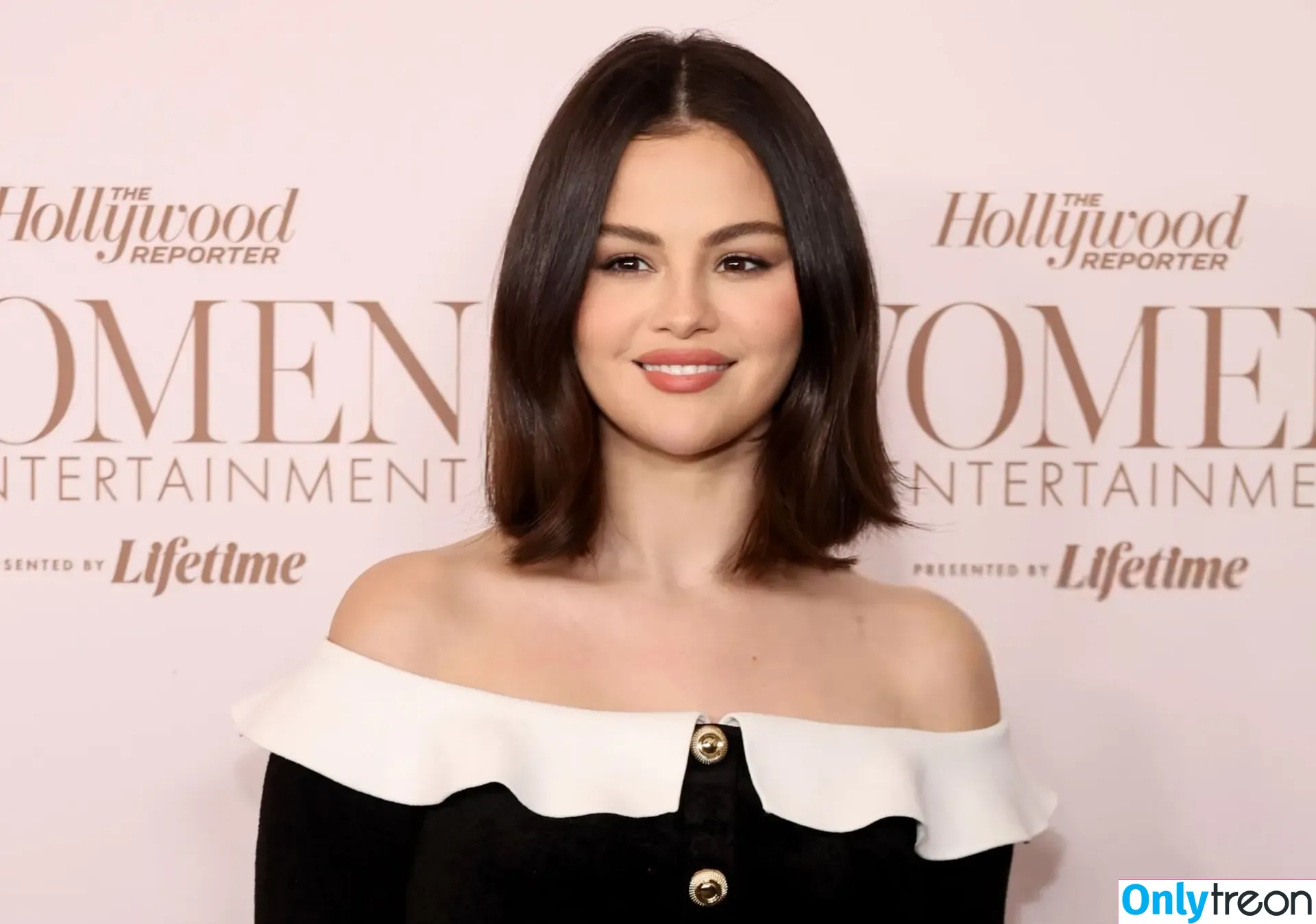 Selena Gomez nude photo #9279 (selena.gomez / selenagomez)