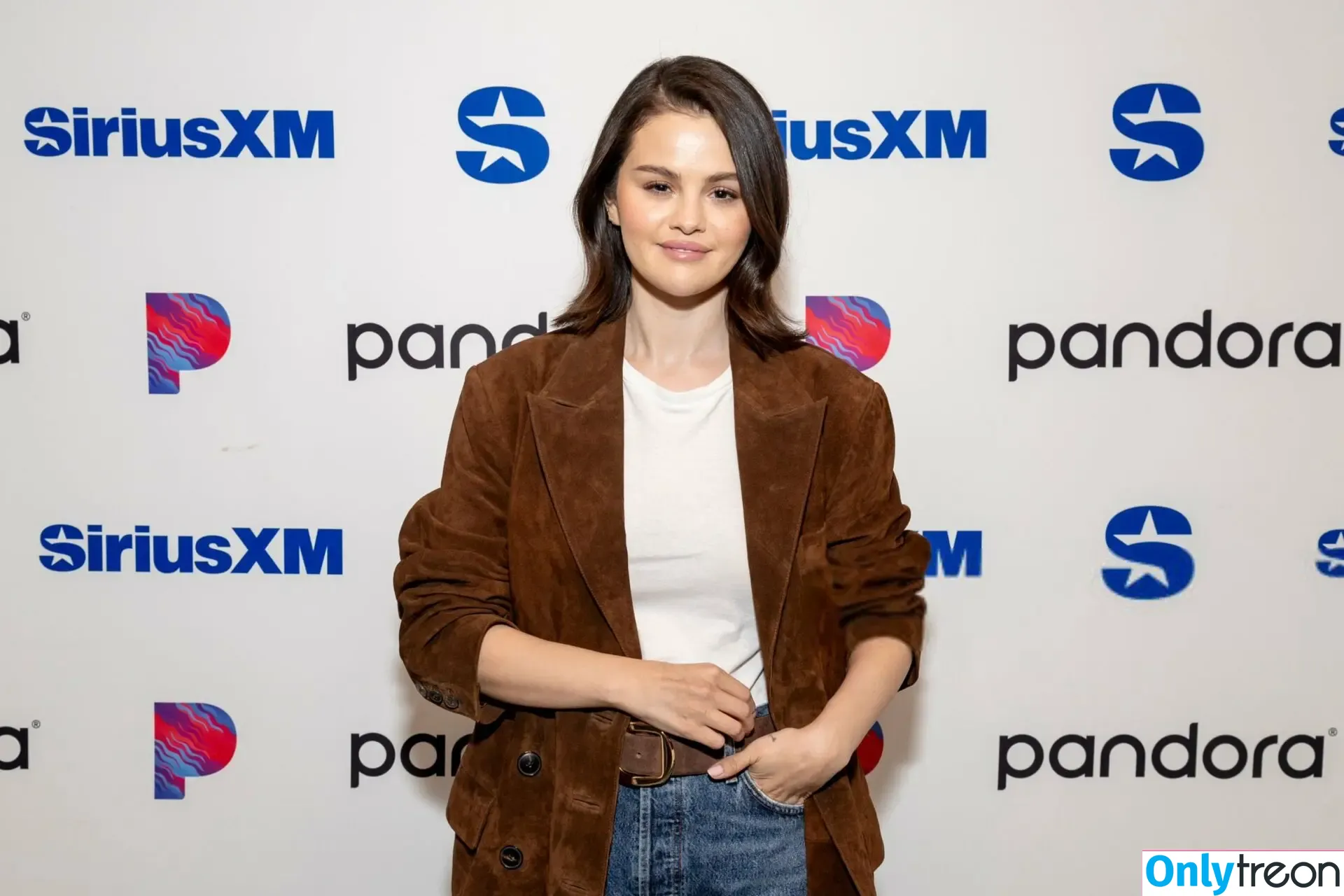 Selena Gomez nude photo #9418 (selena.gomez / selenagomez)