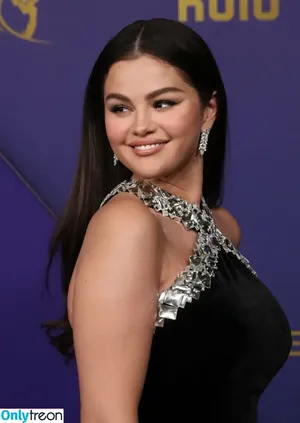 Selena Gomez / selena.gomez / selenagomez nude photo #6890