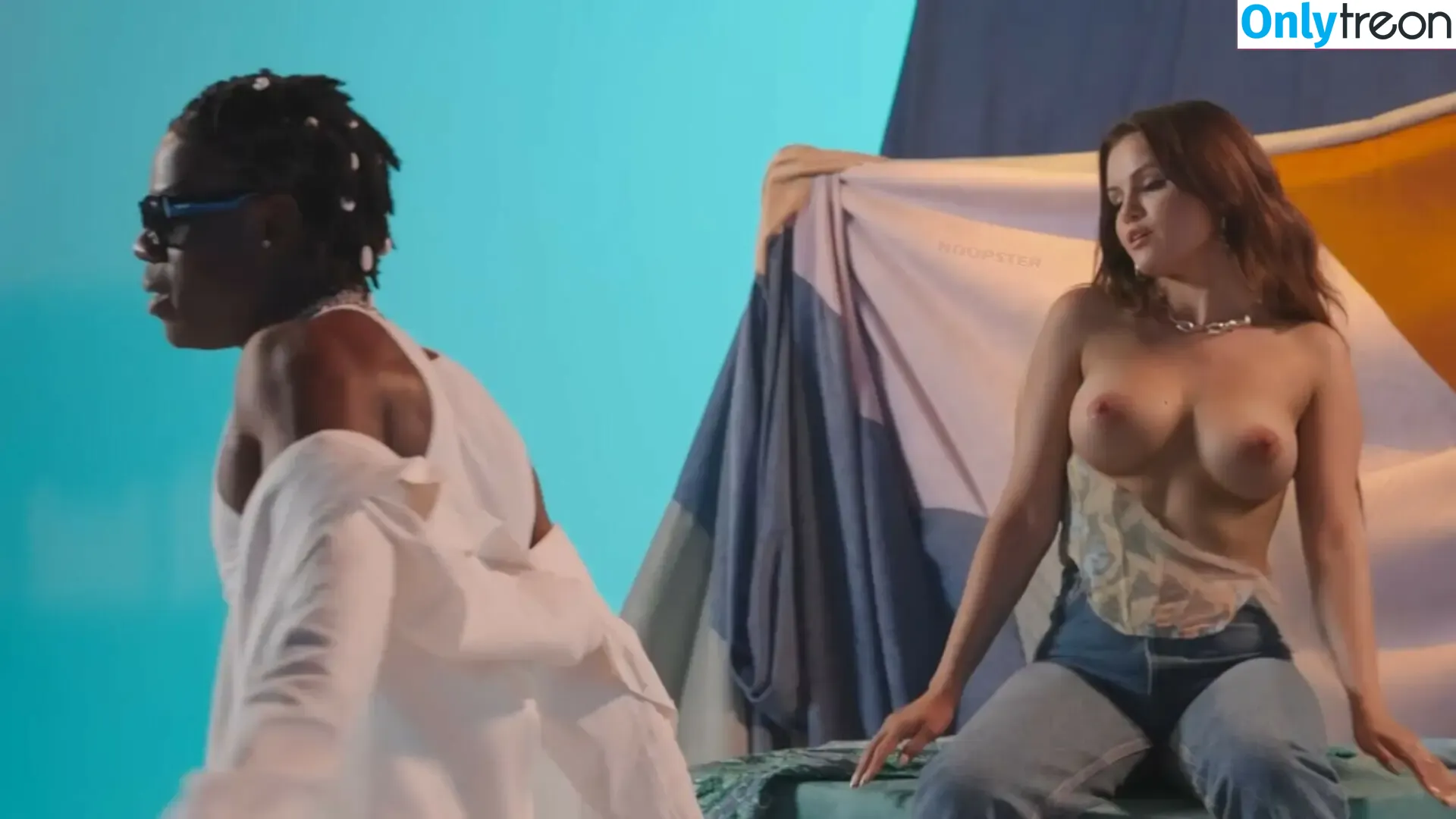Selena Gomez nude photo #6959 (selena.gomez / selenagomez)