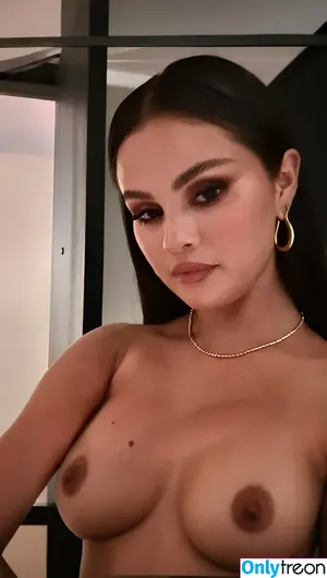 Selena Gomez / selena.gomez / selenagomez nude photo #7049