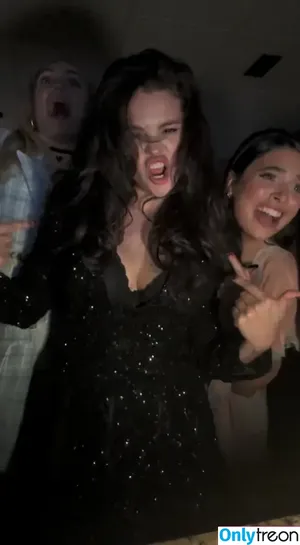 Selena Gomez / selena.gomez / selenagomez nude photo #7090