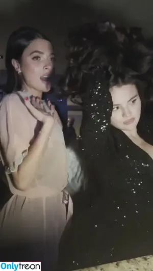 Selena Gomez / selena.gomez / selenagomez nude photo #7105