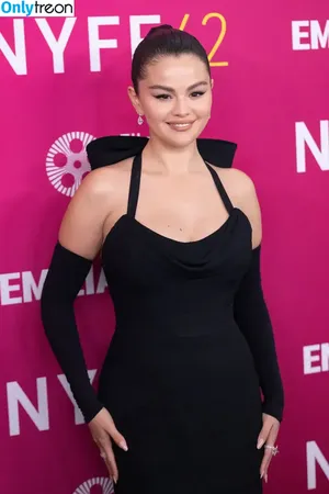 Selena Gomez / selena.gomez / selenagomez nude photo #7141