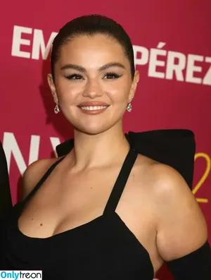 Selena Gomez / selena.gomez / selenagomez nude photo #7220