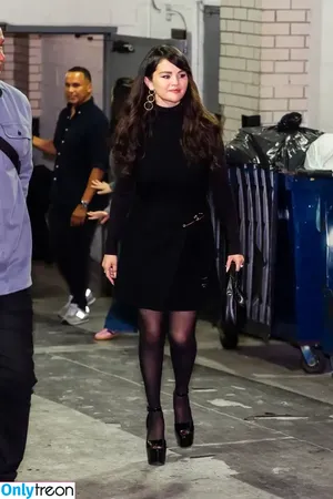 Selena Gomez / selena.gomez / selenagomez nude photo #7253
