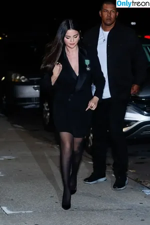 Selena Gomez / selena.gomez / selenagomez nude photo #7334