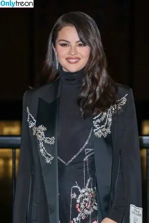 Selena Gomez / selena.gomez / selenagomez nude photo #7674