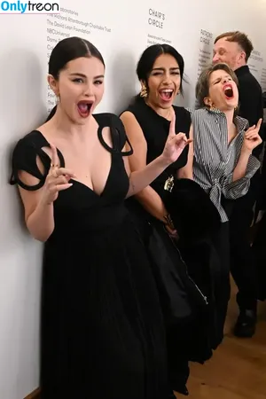 Selena Gomez / selena.gomez / selenagomez nude photo #7734