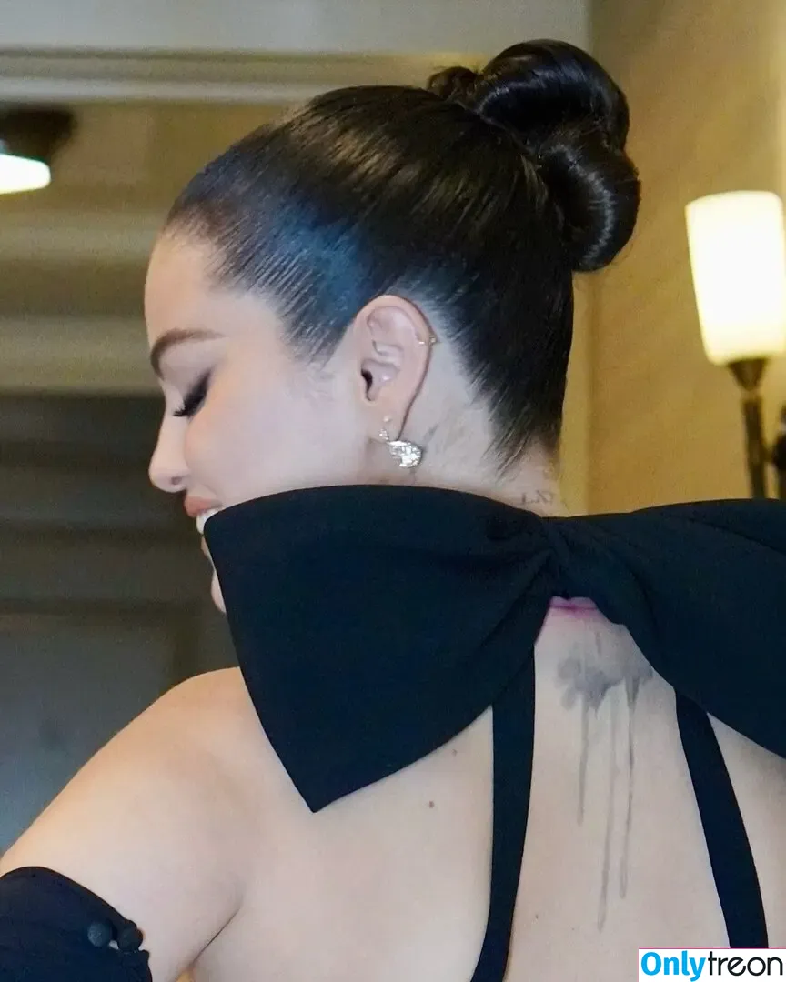 Selena Gomez nude photo #7123 (selena.gomez / selenagomez)