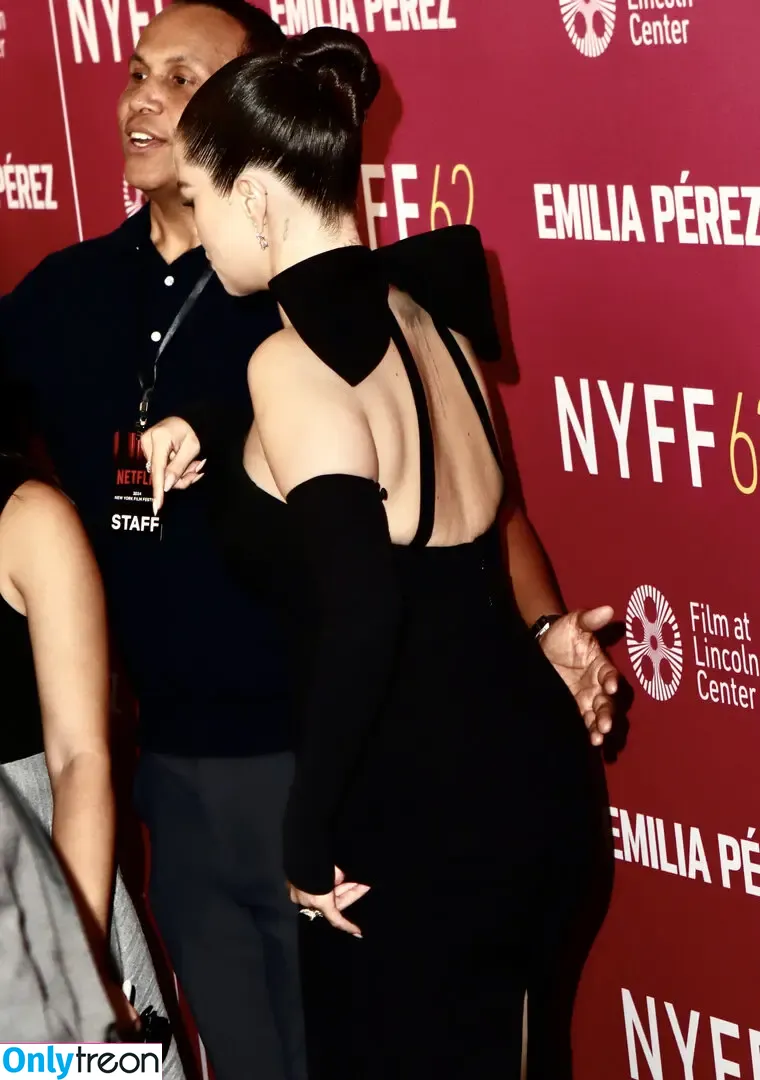 Selena Gomez nude photo #7245 (selena.gomez / selenagomez)