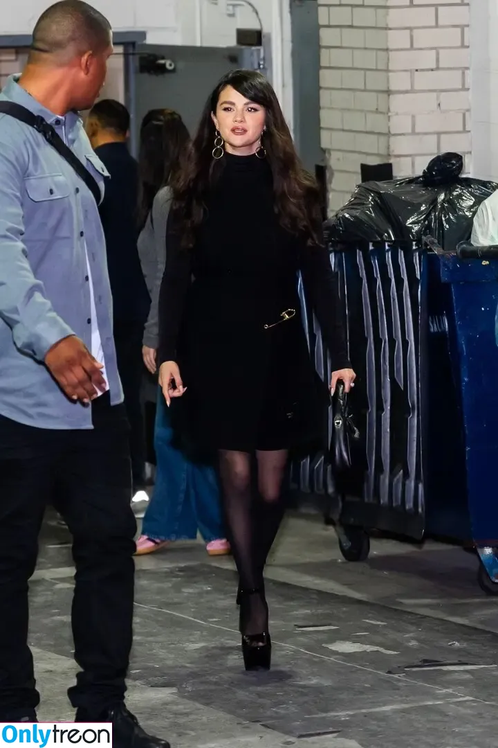 Selena Gomez nude photo #7261 (selena.gomez / selenagomez)