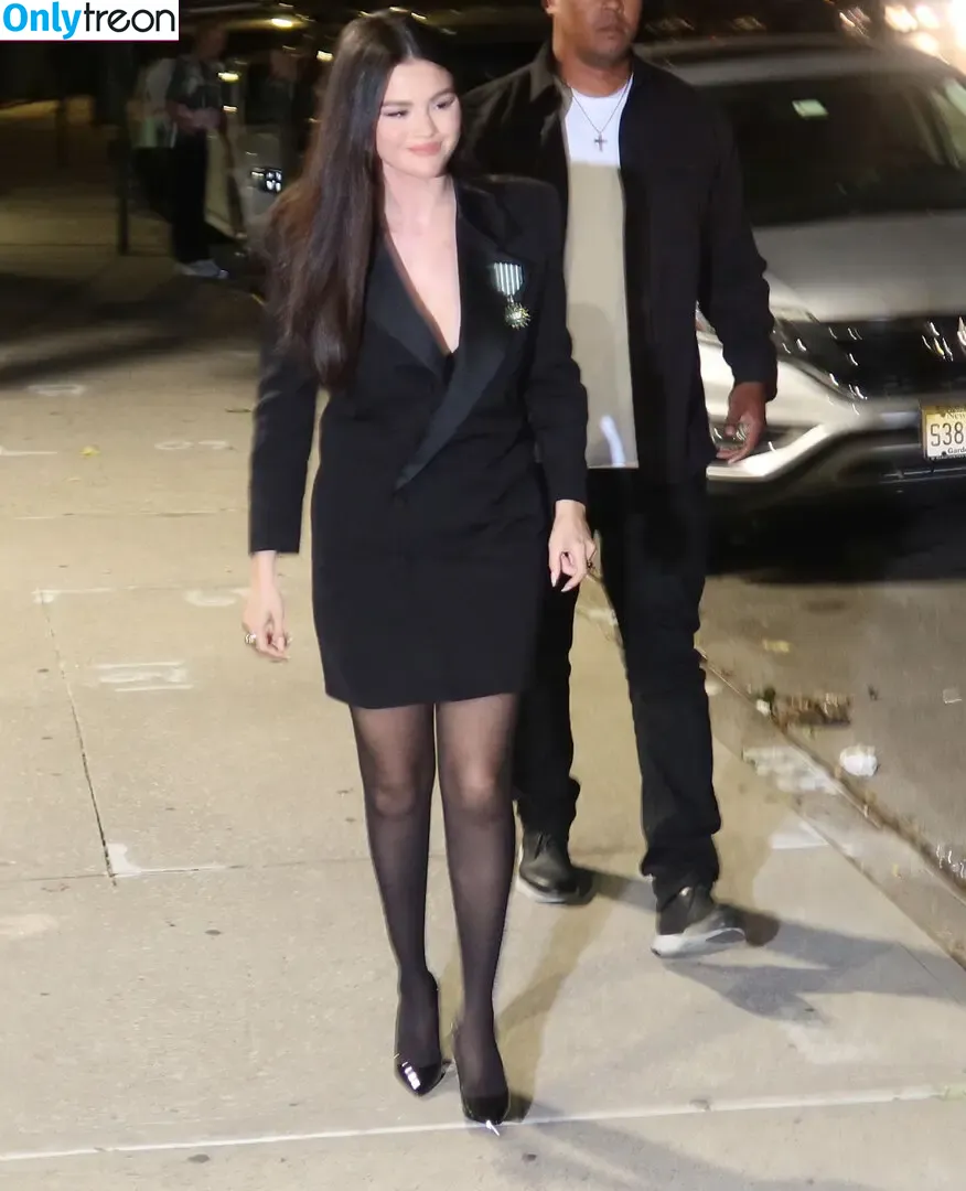 Selena Gomez nude photo #7368 (selena.gomez / selenagomez)