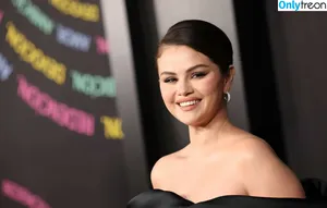 Selena Gomez / selena.gomez / selenagomez nude photo #8107