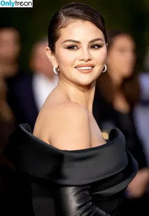 Selena Gomez / selena.gomez / selenagomez nude photo #8115