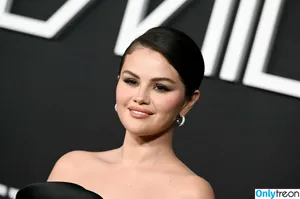 Selena Gomez / selena.gomez / selenagomez nude photo #8154