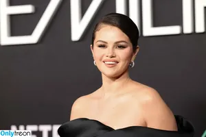 Selena Gomez / selena.gomez / selenagomez nude photo #8155