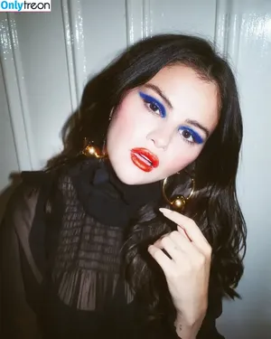 Selena Gomez / selena.gomez / selenagomez nude photo #8844