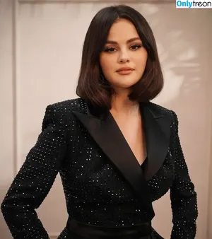 Selena Gomez / selena.gomez / selenagomez nude photo #8854