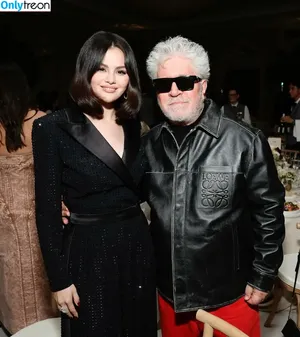 Selena Gomez / selena.gomez / selenagomez nude photo #8861