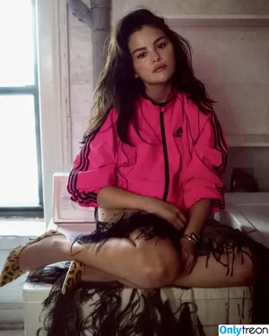 Selena Gomez / selena.gomez / selenagomez nude photo #8868