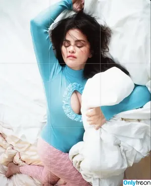 Selena Gomez / selena.gomez / selenagomez nude photo #8869