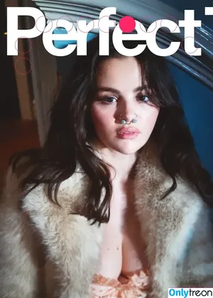 Selena Gomez / selena.gomez / selenagomez nude photo #8870