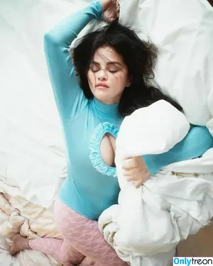 Selena Gomez / selena.gomez / selenagomez nude photo #8872