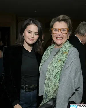 Selena Gomez / selena.gomez / selenagomez nude photo #8878