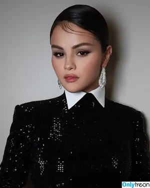 Selena Gomez / selena.gomez / selenagomez nude photo #8895