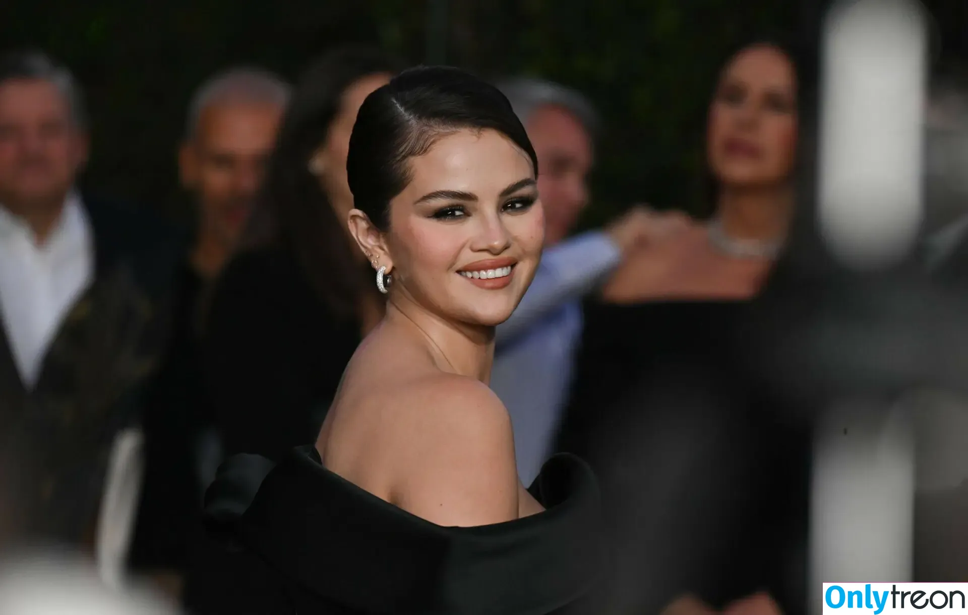 Selena Gomez nude photo #8136 (selena.gomez / selenagomez)