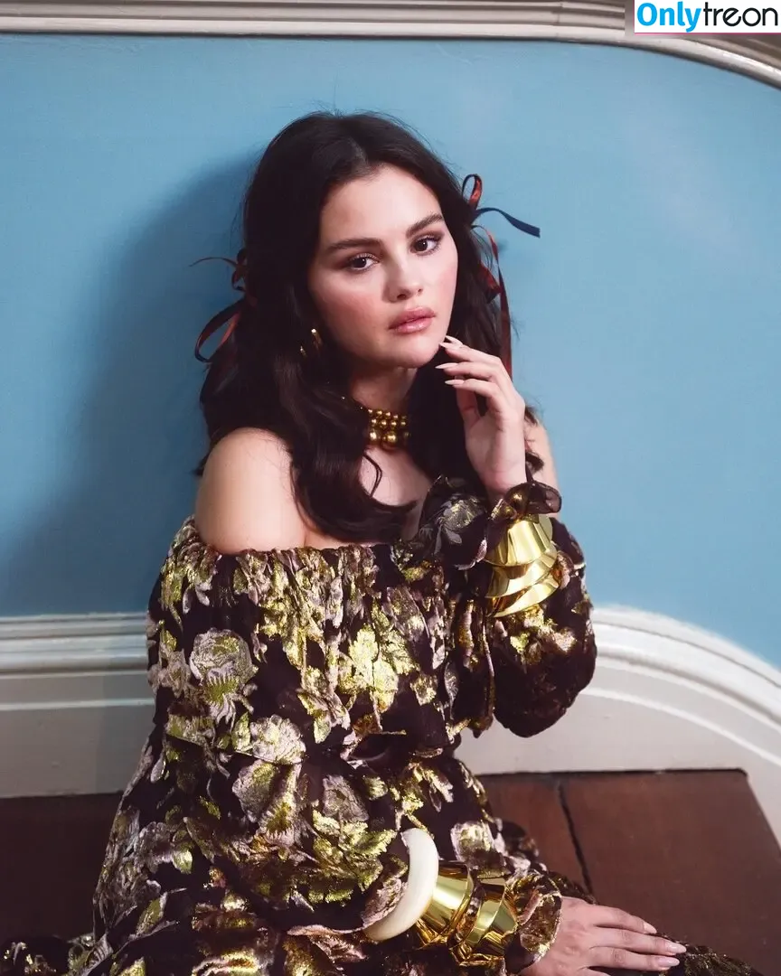 Selena Gomez nude photo #8841 (selena.gomez / selenagomez)