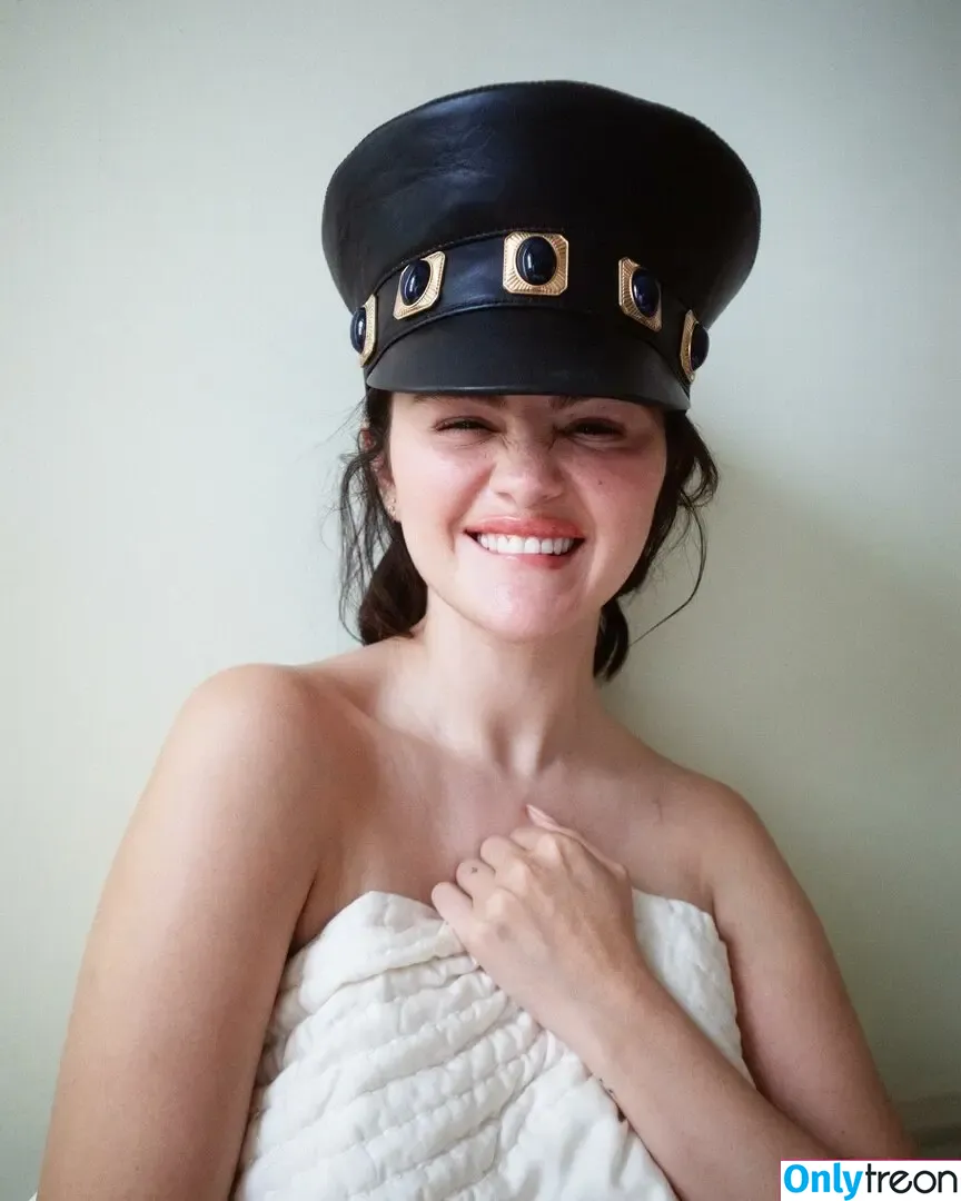 Selena Gomez nude photo #8851 (selena.gomez / selenagomez)