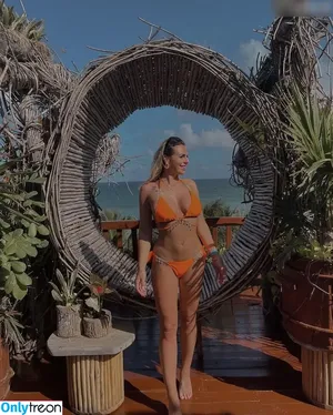 Selena.trbjvc nude photo #0005