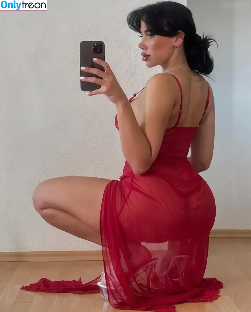 Selina Groetzner nude photo #0091 (groetzner.selina)