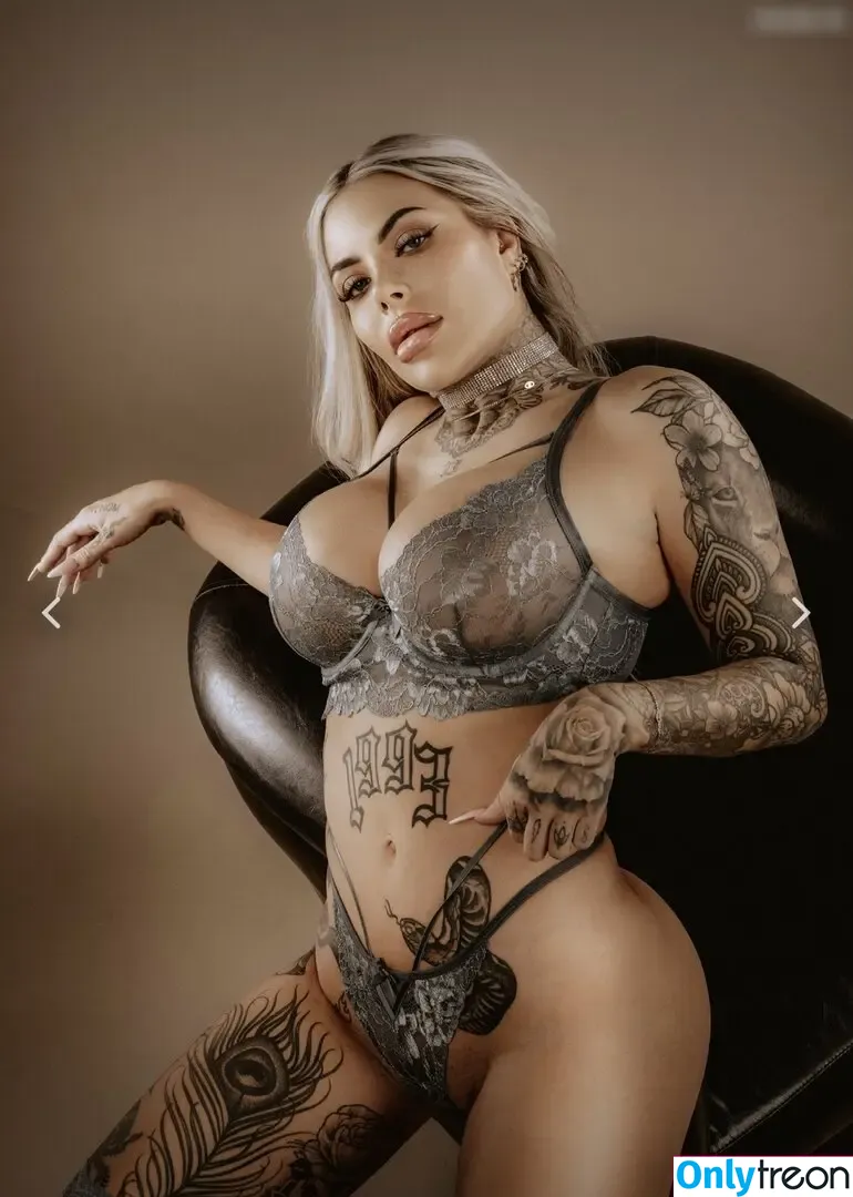 Selina Metzger nude photo #0018 (Rawrrr_ / lina.rawrrr)