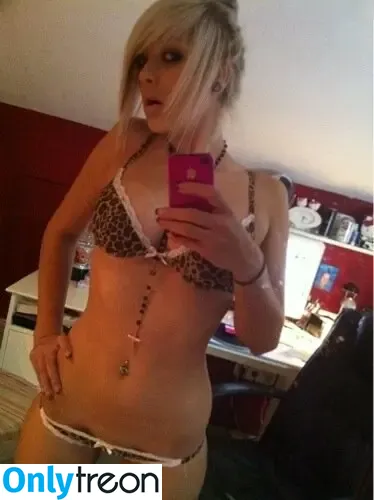 Selina Metzger nude photo #0056 (Rawrrr_ / lina.rawrrr)