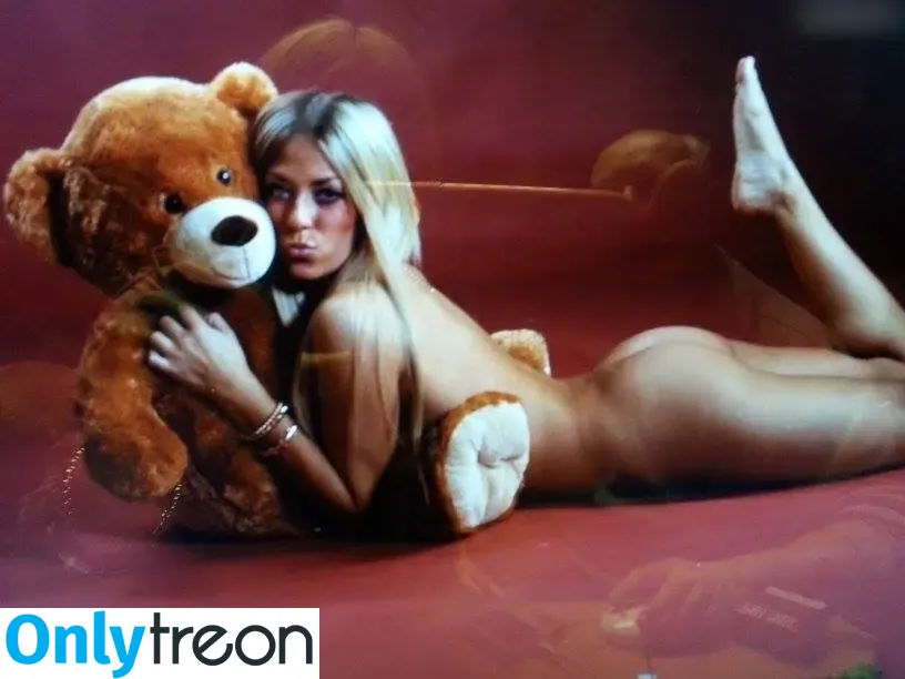Selina Metzger nude photo #0078 (Rawrrr_ / lina.rawrrr)