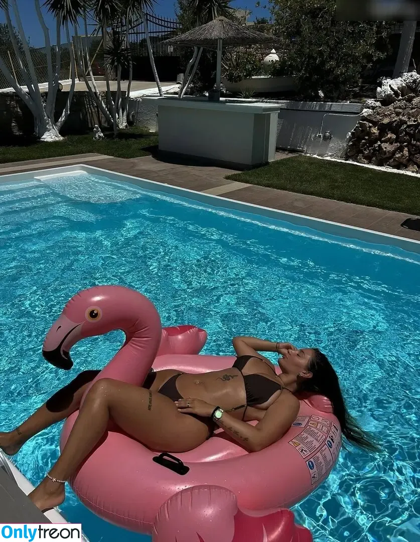 selinkitmir nude photo #0304 (selinkitmir)