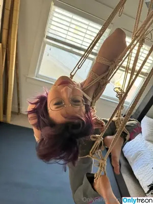 Selkieskins nude photo #0075