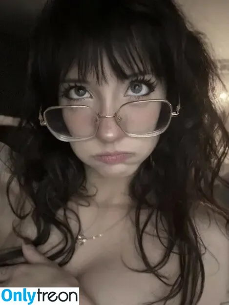 selkiewoah nude photo #0196 (selkiewoah)