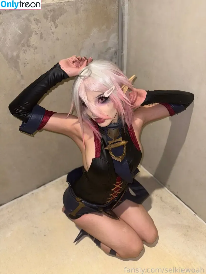 selkiewoah nude photo #0228 (selkiewoah)