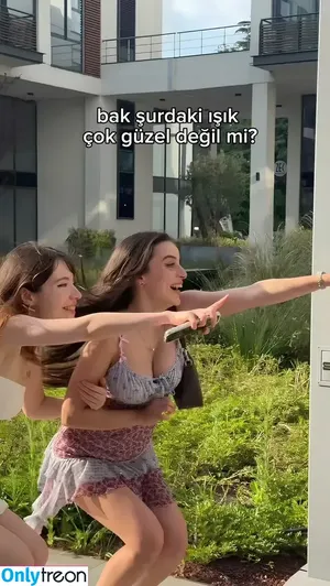 Semiraminta / Yeliz Korkmaz nude photo #0016