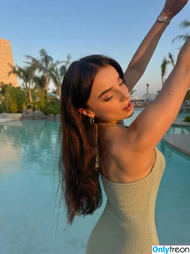 Semiraminta nude photo #0026 (Yeliz Korkmaz)