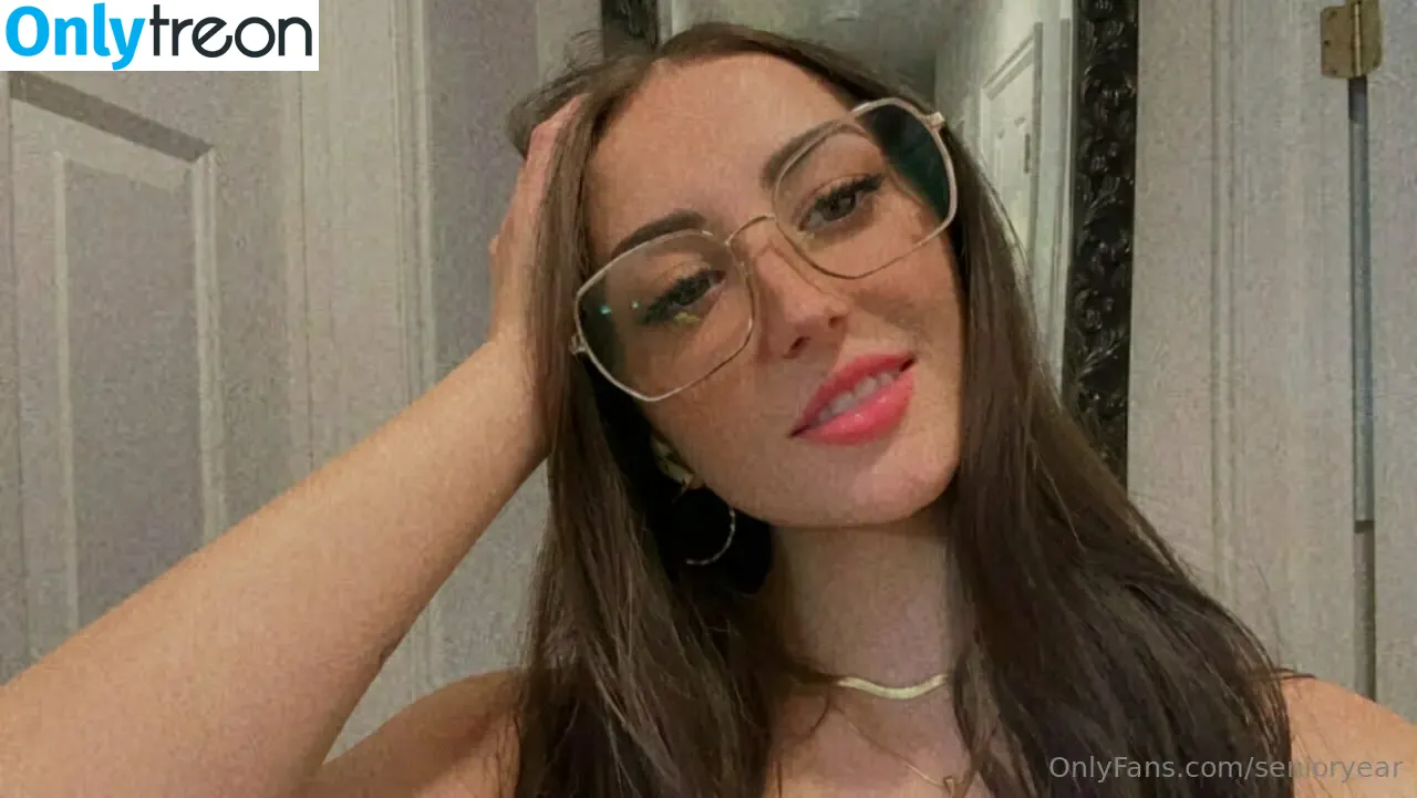 senioryear nude photo #0711 (Alexis / senioryearnetflix)