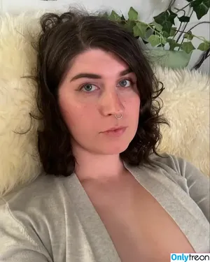 SerafinaFell nude photo #0009