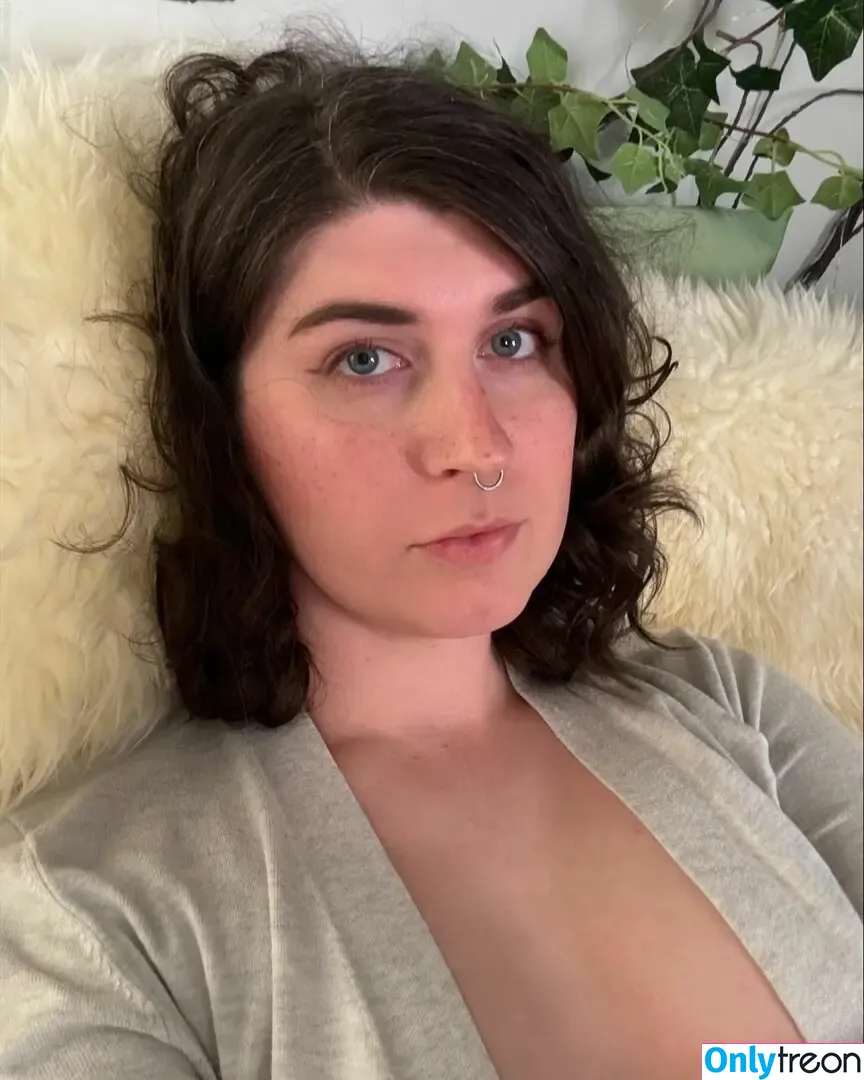SerafinaFell nude photo #0009 (SerafinaFell)