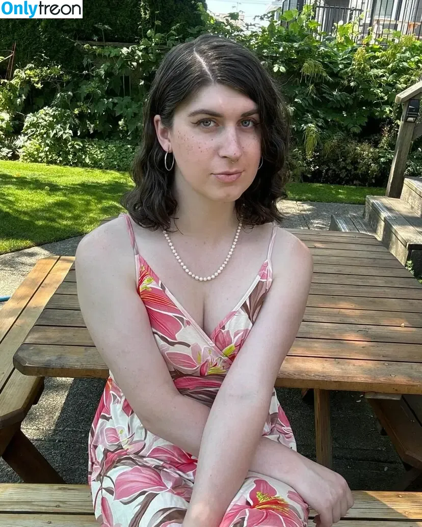 SerafinaFell nude photo #0018 (SerafinaFell)