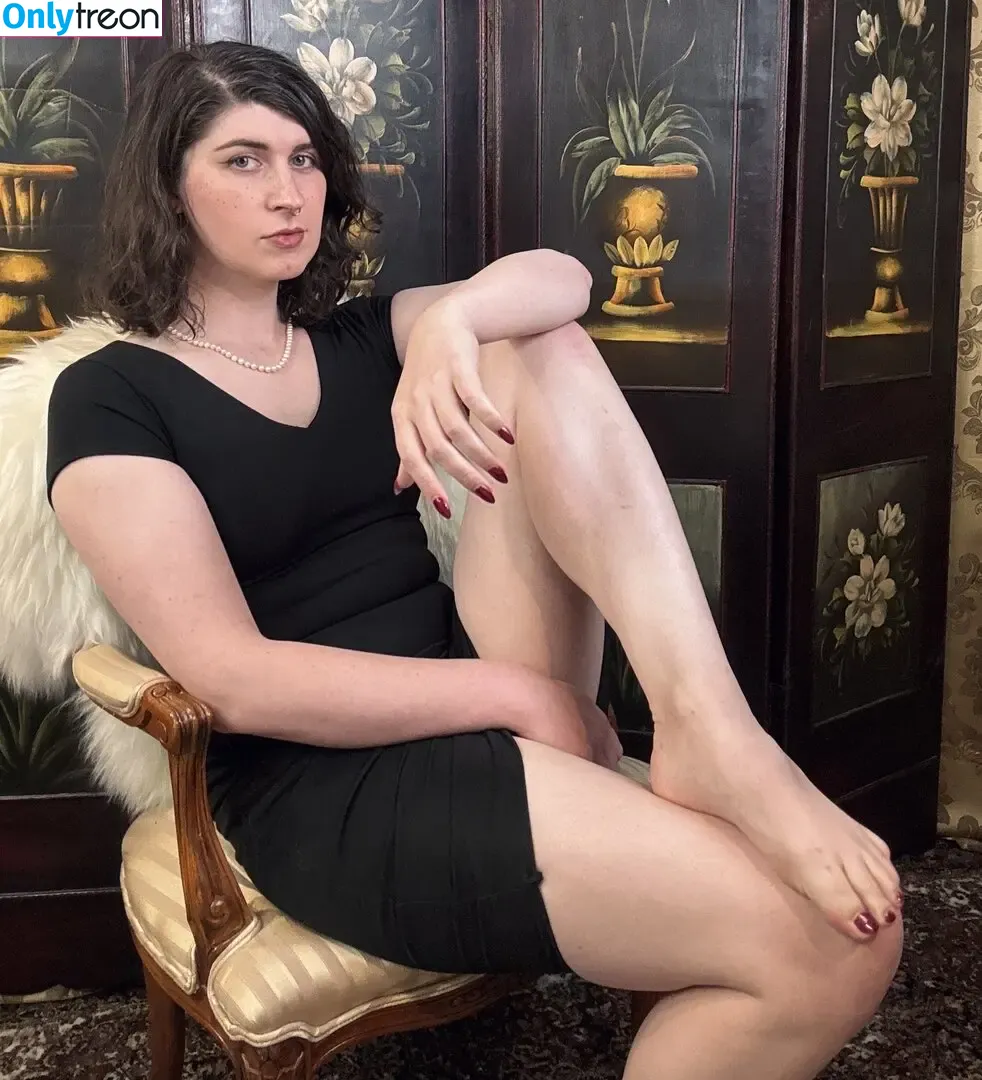 SerafinaFell nude photo #0075 (SerafinaFell)
