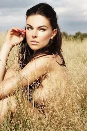 Serinda Swan / serindaswan nude photo #0227